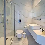 Hébergement de vacances Aeon Residences - In The Heart Of *