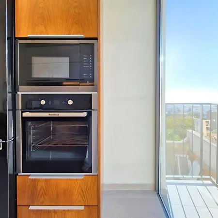 Aeon Residences - In The Heart Of *