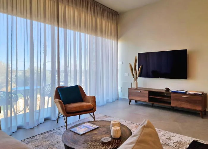 Aeon Residences - In The Heart Of