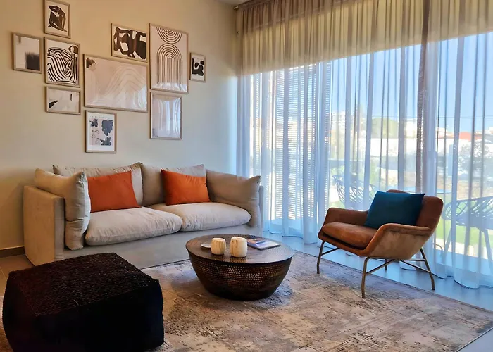 Aeon Residences - In The Heart Of * Paphos