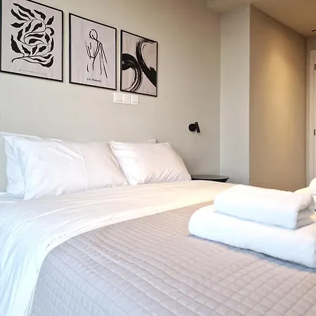 Vakantiehuis Aeon Residences - In The Heart Of