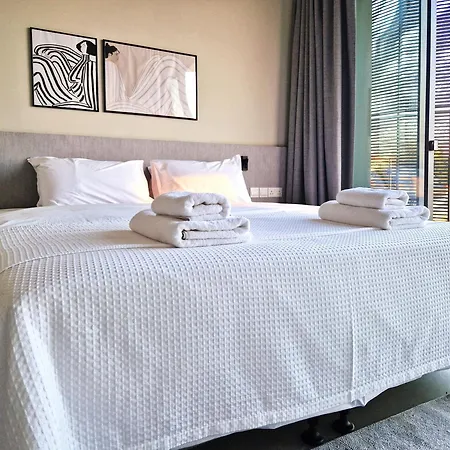Casa de Férias Aeon Residences - In The Heart Of Pafos