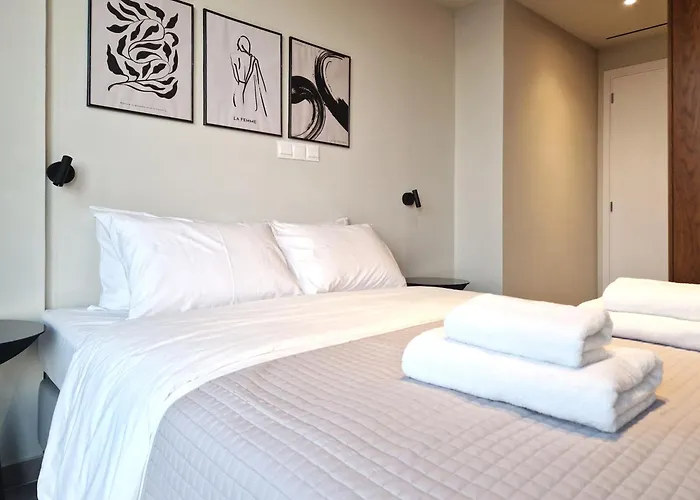 Vakantiehuis Aeon Residences - In The Heart Of