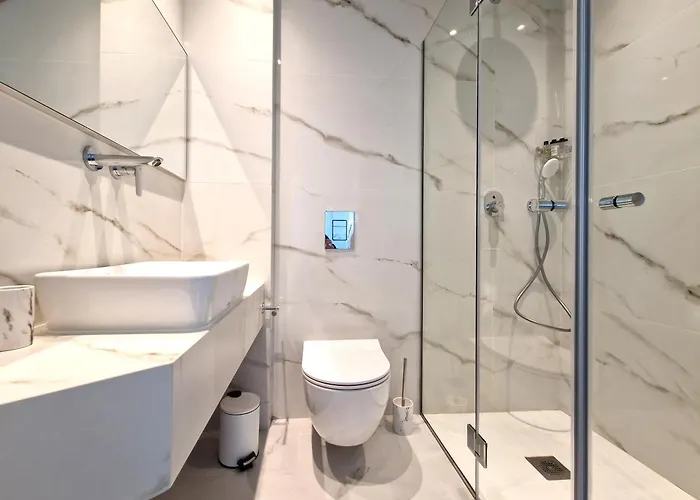 Vakantiehuis Aeon Residences - In The Heart Of Paphos