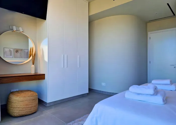 Vakantiehuis Aeon Residences - In The Heart Of