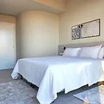 펜션 Aeon Residences - In The Heart Of