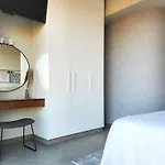 Aeon Residences - In The Heart Of 펜션 파포스