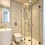 펜션 Aeon Residences - In The Heart Of *