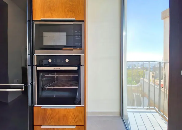 Aeon Residences - In The Heart Of *